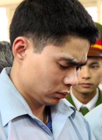 Gương mặt sát thủ Lê Văn Luyện.