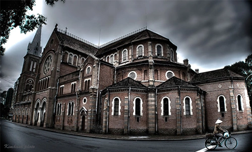 Nhà thờ Đức Bà một buổi sớm