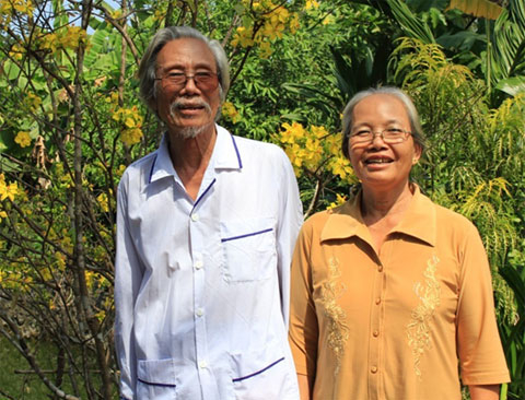 Cầu mong bố mẹ luôn mạnh khỏe.