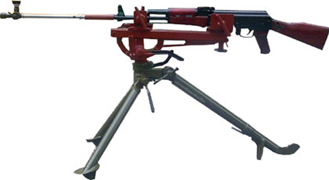 Dụng cụ hiệu chỉnh đường ngắm súng tiểu liên AK. Ảnh: QĐND.