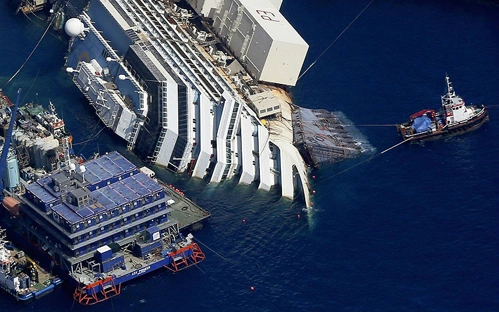 'Titanic của Italy' đe dọa môi trường biển - Báo VnExpress