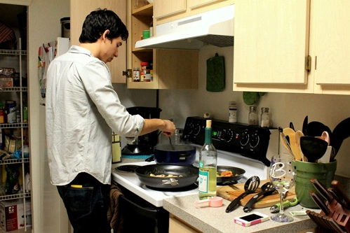 the-cooking-boyfriend-3500-1413950144.jp