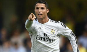 'Chẳng ai vỗ ngực xưng mình hay nhất như Cristiano Ronaldo'