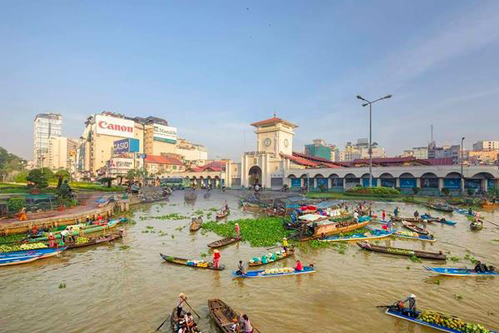 Chợ nổi Bến Thành.
