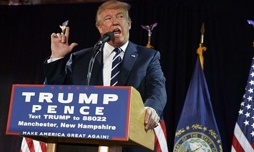 trump-ca-ngoi-fbi-vi-dieu-tra-email-moi-ro-ri-cua-clinton