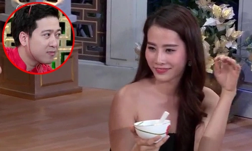 truong-giang-dung-hinh-truoc-cach-an-sexy-cua-nguoi-dep-nam-em