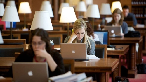 chuong-trinh-hoc-bong-cua-hon-2000-truong-tai-anh-australia-my-1