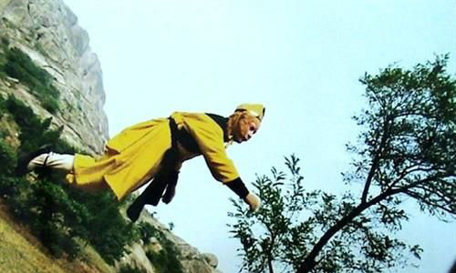 Kỹ xảo tuy thô sơ nhưng vẫn tạo hiệu ứng đẹp mắt.