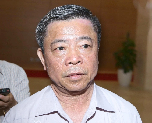 ong-vo-kim-cu-xin-thoi-dai-bieu-quoc-hoi