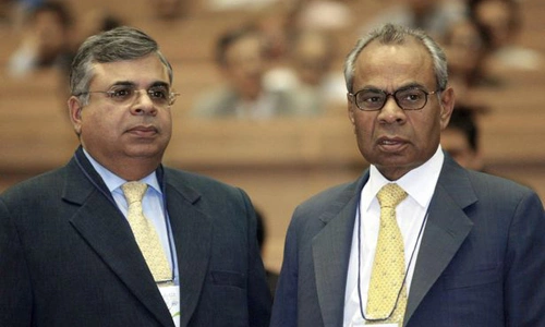 Hai anh em Sri và Gopi Hinduja dẫn đầu danh sách Người giàu Anh năm 2017. Ảnh: AFP.