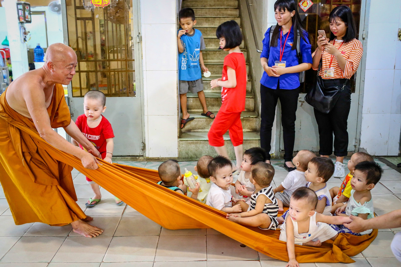 CHÙA BỒ ĐỀ TP HCM TỔ CHỨC KHÓA TU VÀ NUÔI TRẺ EM KHÓ KHĂN