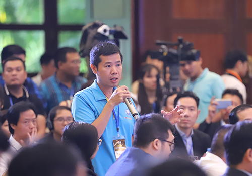 Hàng trăm startup tham dự diễn đàn chiều 29/11. Ảnh: Nguyễn Đông.