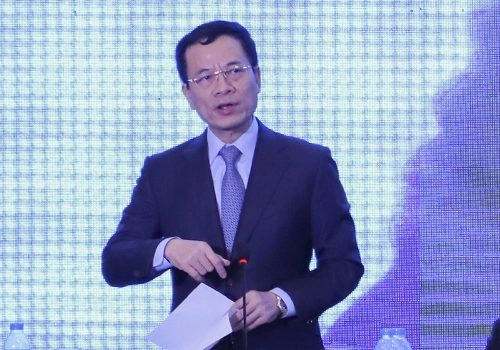 Bộ trưởng Nguyễn Mạnh Hùng tại Diễn đàn Thanh niên khởi nghiệm năm 2018. Ảnh: Nguyễn Đông.