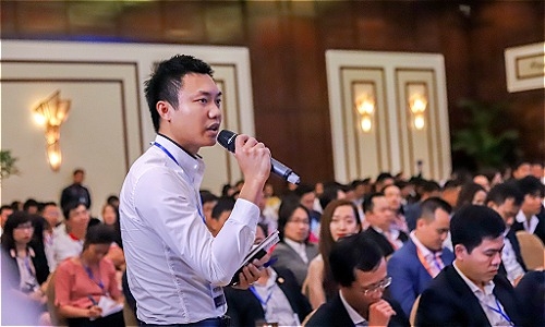 Nhiều người trẻ khởi nghiệp bày tỏ e ngại về vốn với lãnh đạo Chính phủ. Ảnh: Nguyễn Đông.