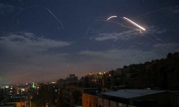 Tên lửa Syria đánh chặn đòn không kích của Israel hồi đầu năm. Ảnh: AFP.