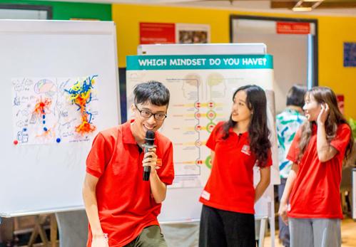 Học suốt đời và yêu thích việc học là cách để bạn có được kiến thức toàn cầu.
