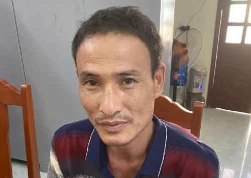 Hoàng Minh Công tại cơ quan điều tra. Ảnh: Lam Sơn.