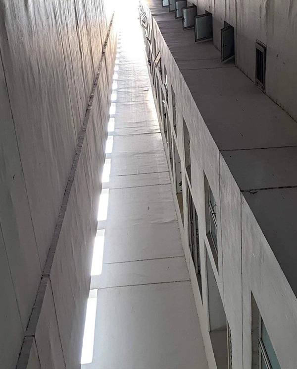 Giếng trời Block D2 chung cư New Sài Gòn. Ảnh: Tam Nguyên.