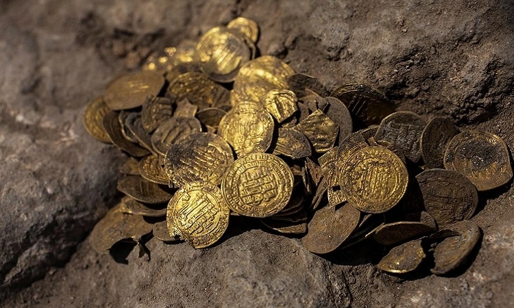 Phát hiện kho tiền xu bằng vàng nguyên chất