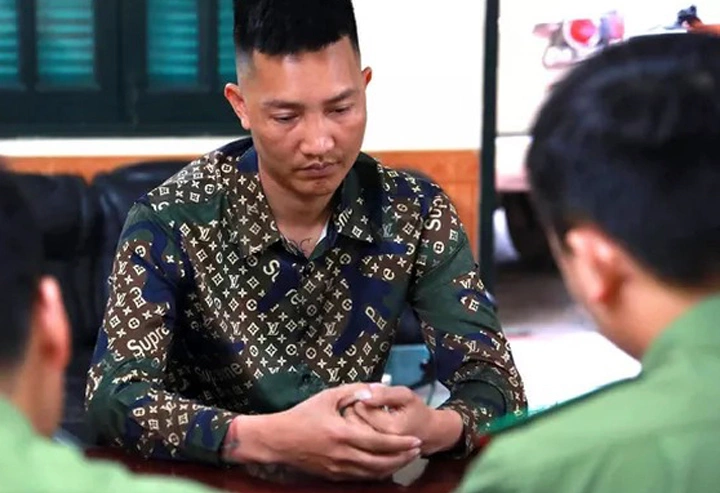 Huấn 'Hoa hồng' lần thứ ba bị phạt