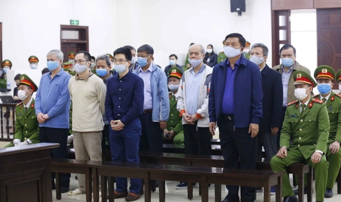 Ông Thăng đứng vị trí đầu tiên của hàng thứ nhất, từ phải sang trái. Ảnh: TTXVN