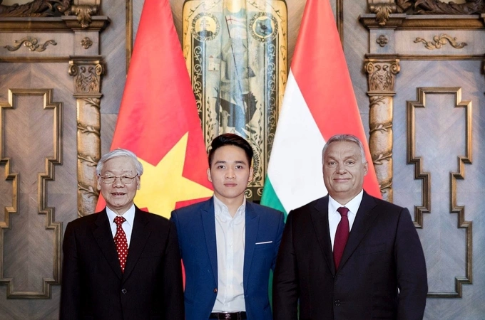 Ninh Đức Hoàng Long cùng Tổng Bí thư Nguyễn Phú Trọng, Tổng thống Áder János, tháng 9/2018. Ảnh: Nhân vật cung cấp