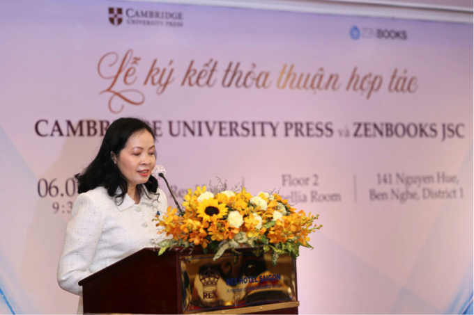 Bà Lê Thị Lệ Huyền - đại diện NXB ĐH Cambridge tại Việt Nam.