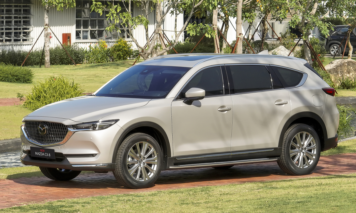 Mazda CX-8 2022 thêm bản 6 chỗ, giá 1,269 tỷ đồng - VnExpress