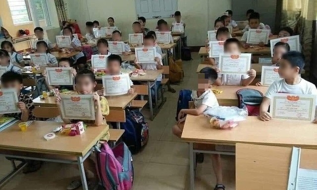 Nỗi buồn giấy khen tiểu học
