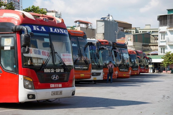 Xe khách tại bến xe Giáp Bát (Hà Nội). Ảnh: Phạm Chiểu
