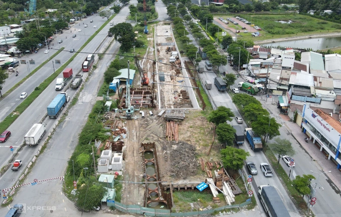 Công trường dự án hầm chui Nguyễn Văn Linh - Nguyễn Hữu Thọ, tháng 8/2022. Ảnh: Gia Minh