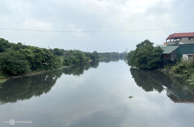 Kênh Kim Sơn, xã Nghĩa Trụ, Văn Giang (Hưng Yên) thuộc hệ thống Bắc Hưng Hải. Ảnh: G.C