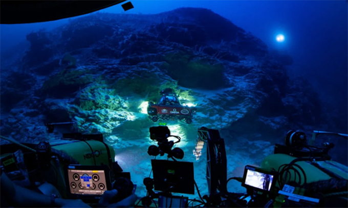 Tàu lặn Omega Seamaster II nghiên cứu hệ sinh thái. Ảnh: Nekton Maldives Mission