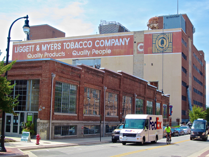Trụ sở Liggett & Myers Tobacco Company, được bán lại cho một công ty công nghệ năm 2013 với giá 7,5 triệu USD. Ảnh: Flickr