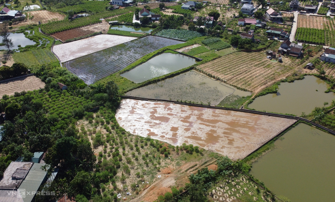 Trang trại trồng cây đào, hoa màu, nuôi cá của ông Trà ở thôn Xuân Sơn, xã Cổ Đạm. Ảnh: Đức Hùng