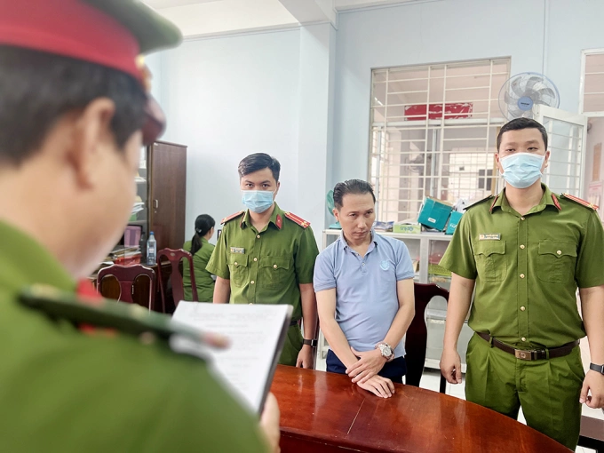 Tú bị khởi tố tạm giam khi mở phòng khám tư bằng bằng bác sỉ giả. Ảnh: Tiến Tầm