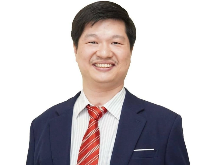 PGS.TS Lê Hoàng Sơn.