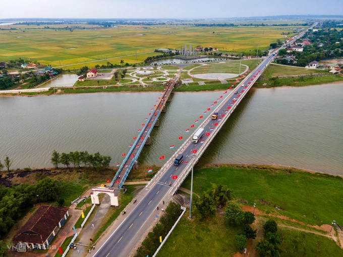 Di tích Đôi bờ Hiền Lương-Bến Hải. Ảnh: Hoàng Táo