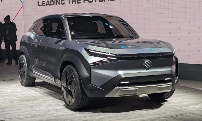 Crossover điện Suzuki eVX tại triển lãm ôtô ở Delhi. Ảnh: BQ Prime