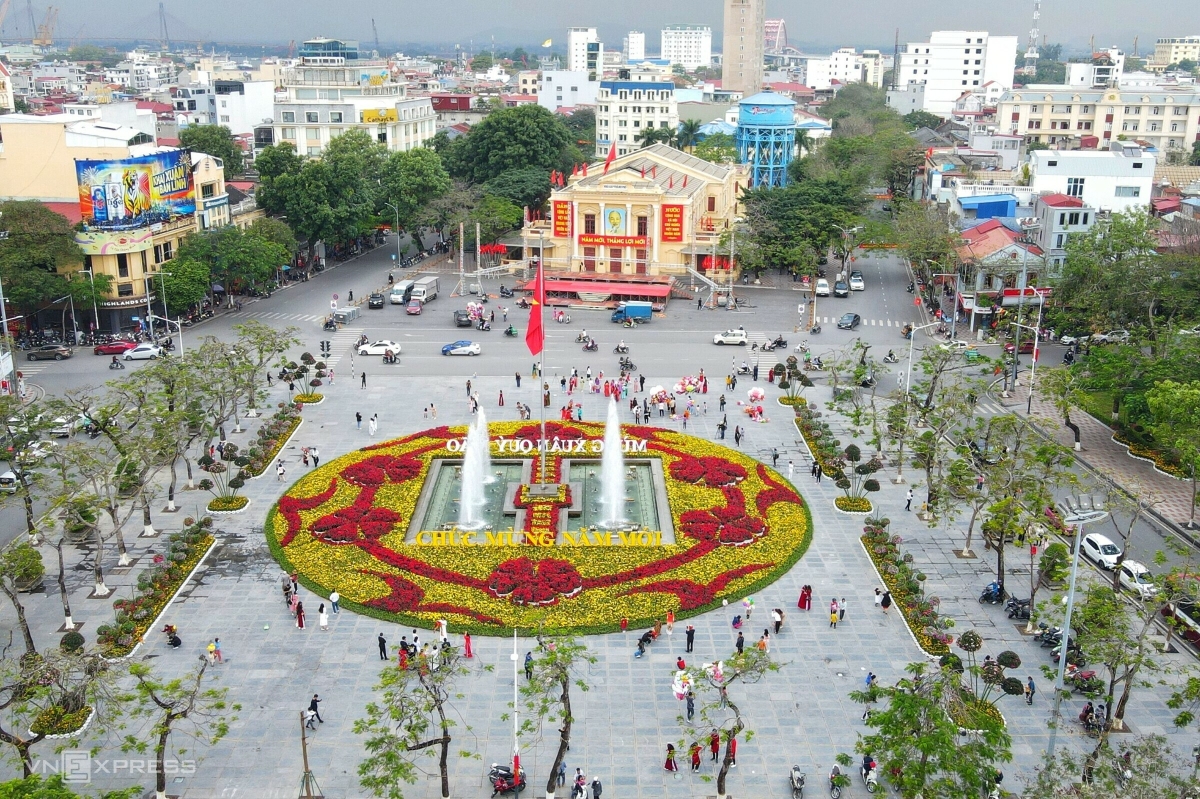 TP Hải Phòng trang hoàng đón Tết - VnExpress