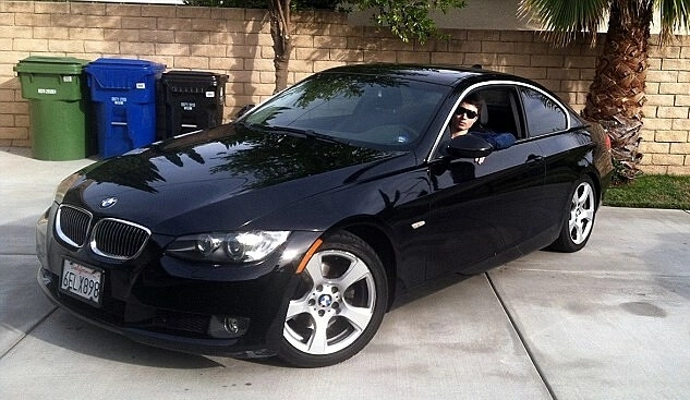 Elliot Rodger lái chiếc BMW màu đen. Ảnh: Pixel8000