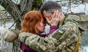 Một năm Ukraine hoang tàn trong lửa đạn