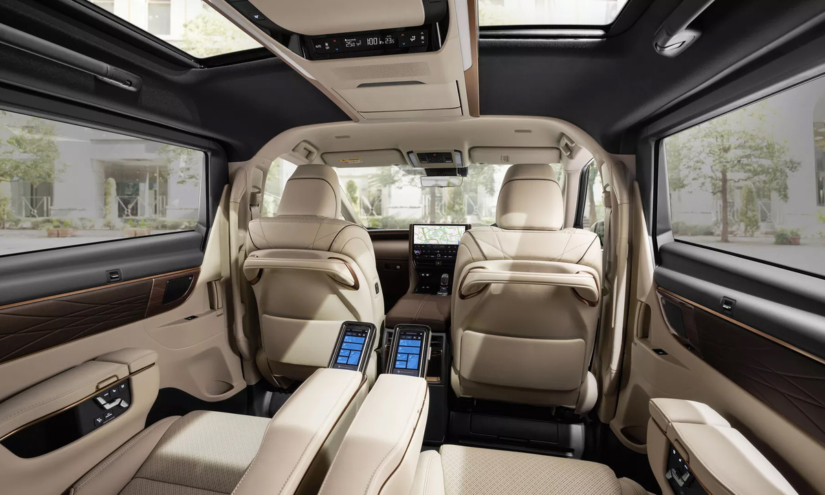 Alphard thế hệ mới giá từ 38.100 USD