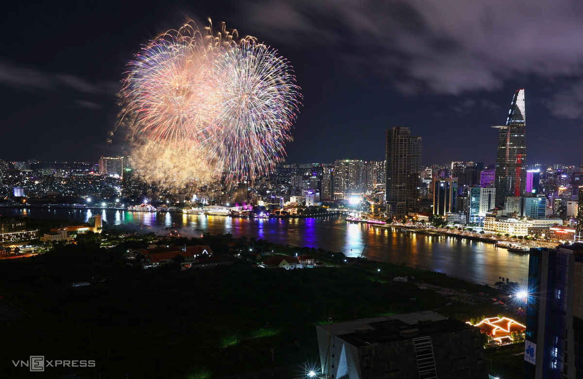 Fireworks light up HCMC on National Day