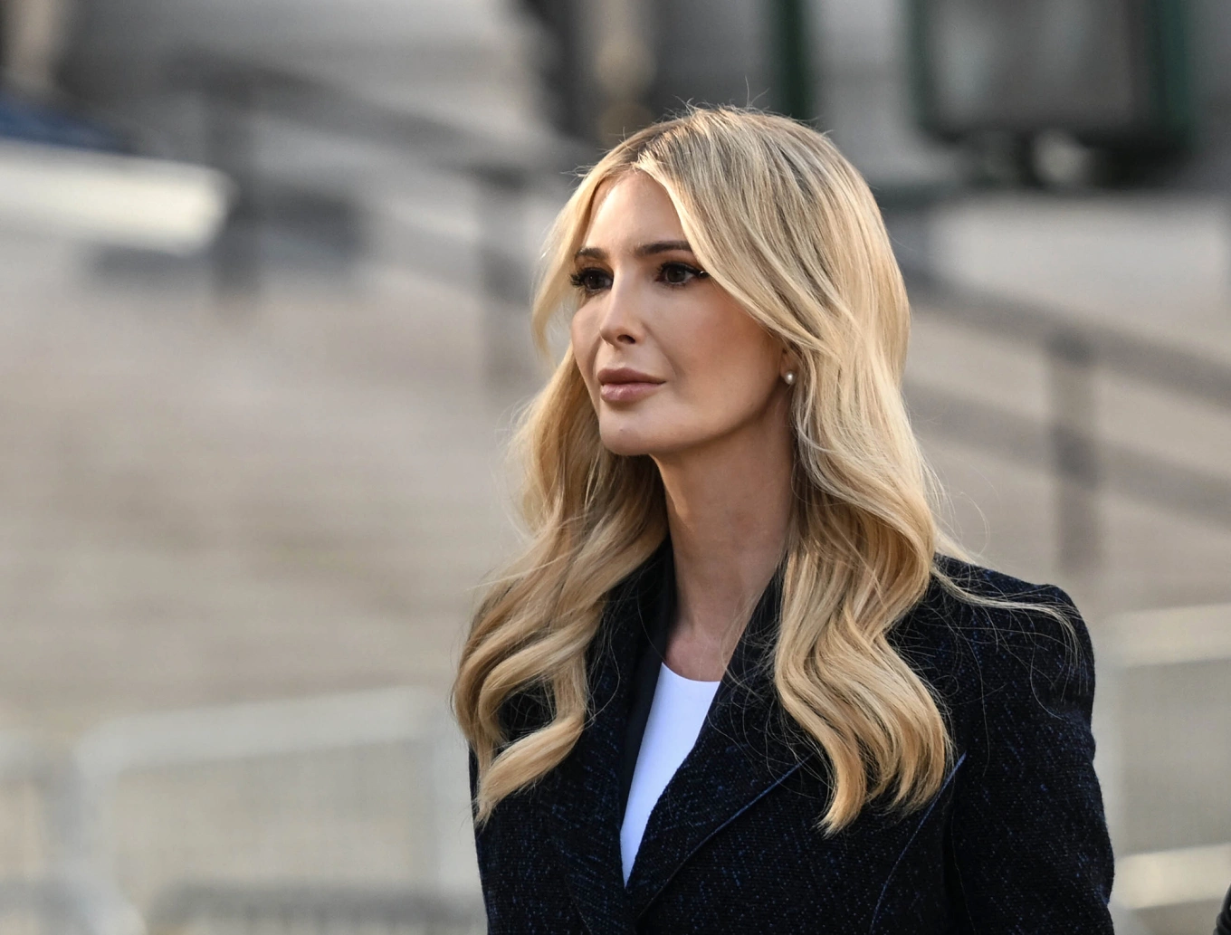 Nỗ lực tìm cuộc sống mới của Ivanka Trump hậu Nhà Trắng - Báo VnExpress