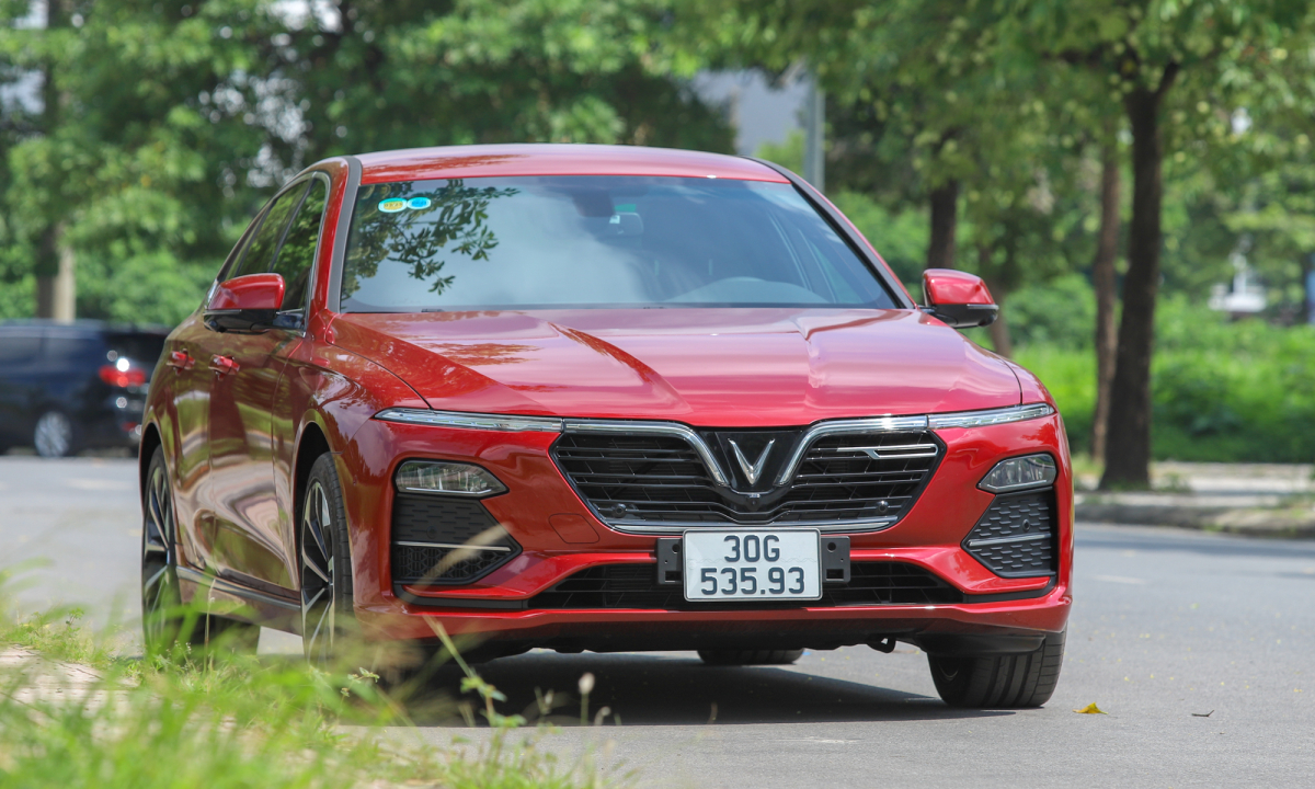 VinFast Dép - Sự Kết Hợp Hoàn Hảo Giữa Thời Trang và Công Nghệ