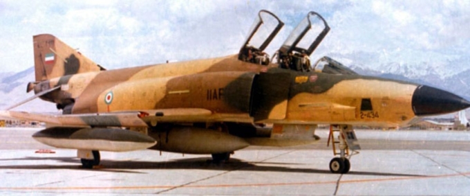 Trinh sát cơ RF-4C trong biên chế Không quân Hoàng gia Iran. Ảnh: Aviation Geek Club