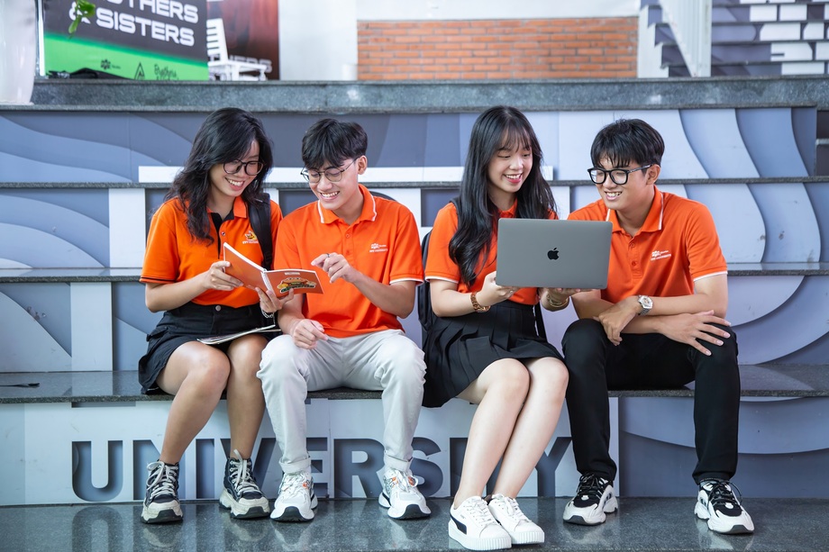 Sáu loại hình học bổng Đại học FPT năm 2024 - Báo VnExpress