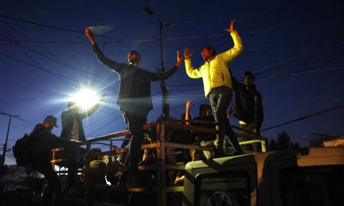 Người Palestine ở Rafah reo hò sau khi Hamas tuyên bố chấp thuận đề xuất ngừng bắn hôm 6/5. Ảnh: AFP