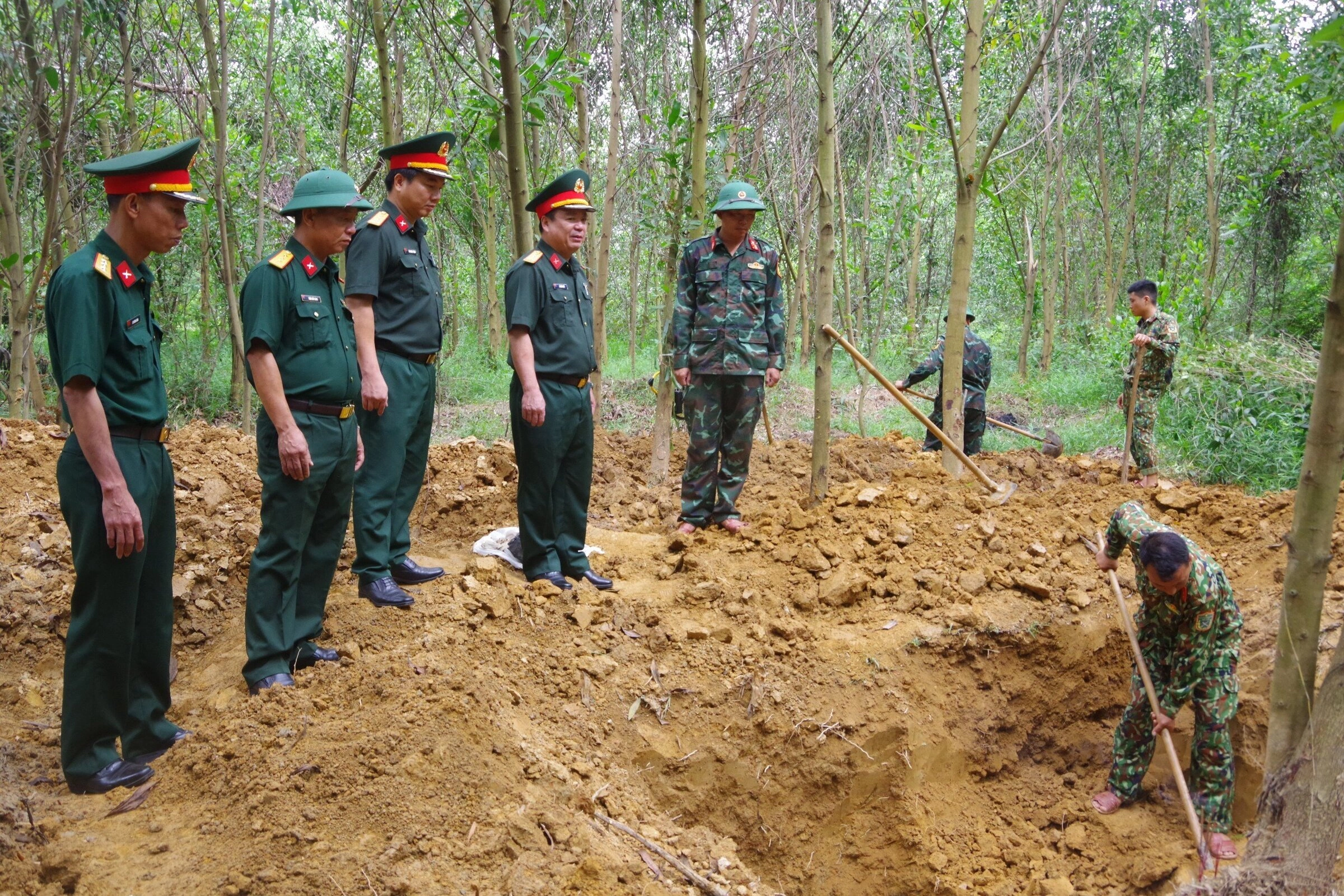 Khu vực tìm thấy hai hài cốt liệt sĩ. Ảnh: Xuân Diện